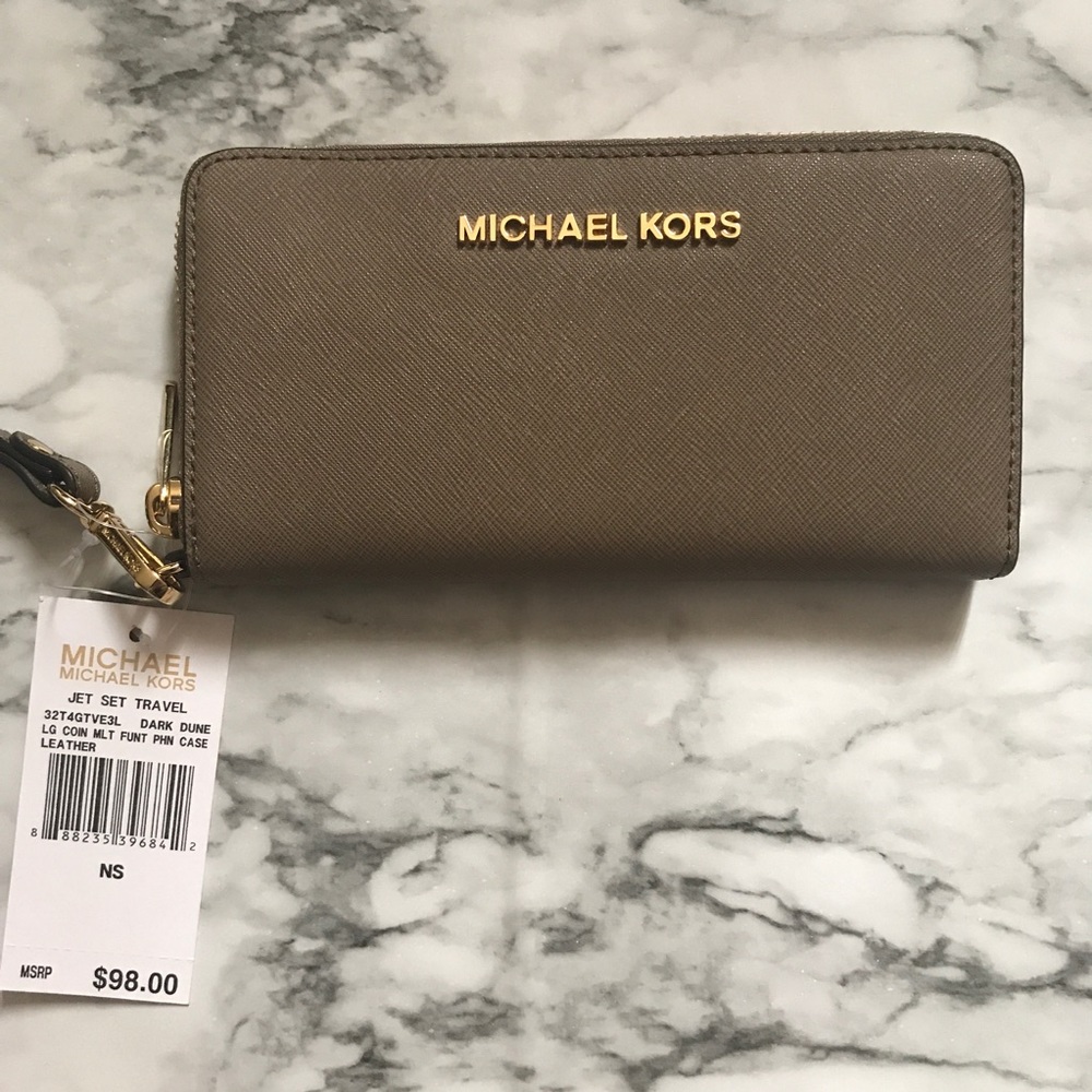 Michael Kors Tech Wallet